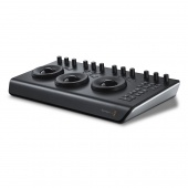 Аппаратная панель Blackmagic DaVinci Resolve Micro Panel