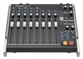 Контроллер Tascam RC-F82