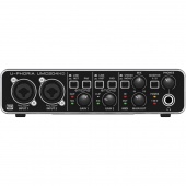 Аудиоинтерфейс Behringer UMC204HD